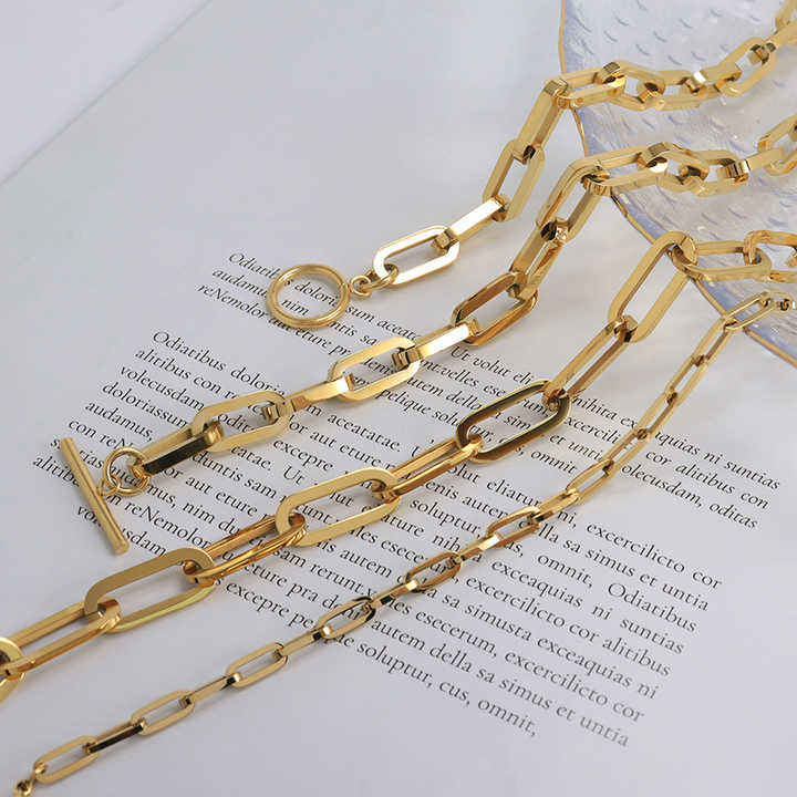 Elegant 18k Gold Paperclip Necklace™